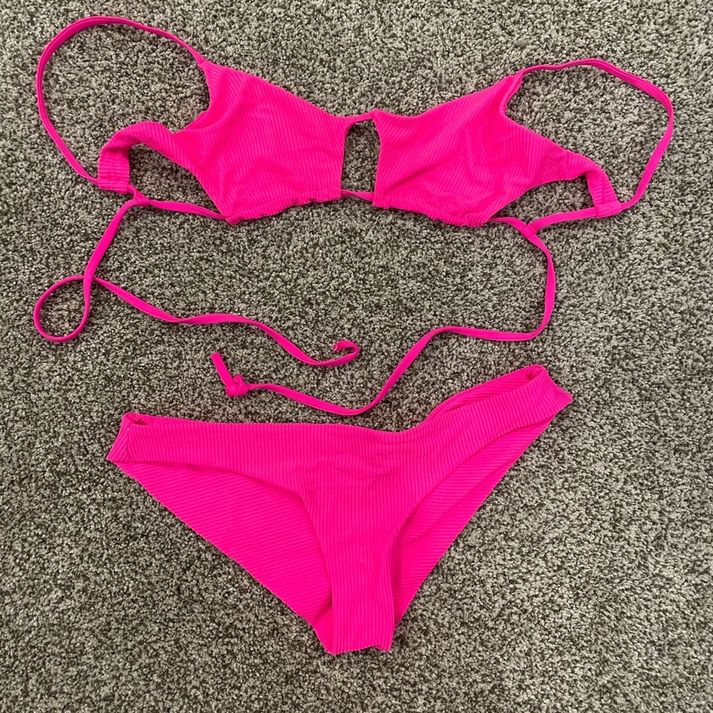 Frankie’s bikini set